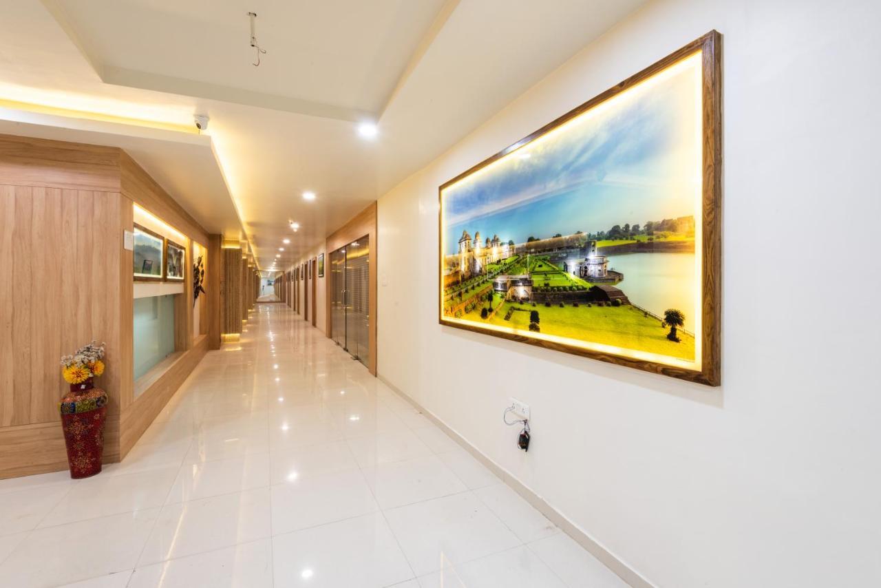 Hotel Drishti,Bhopal Bagian luar foto