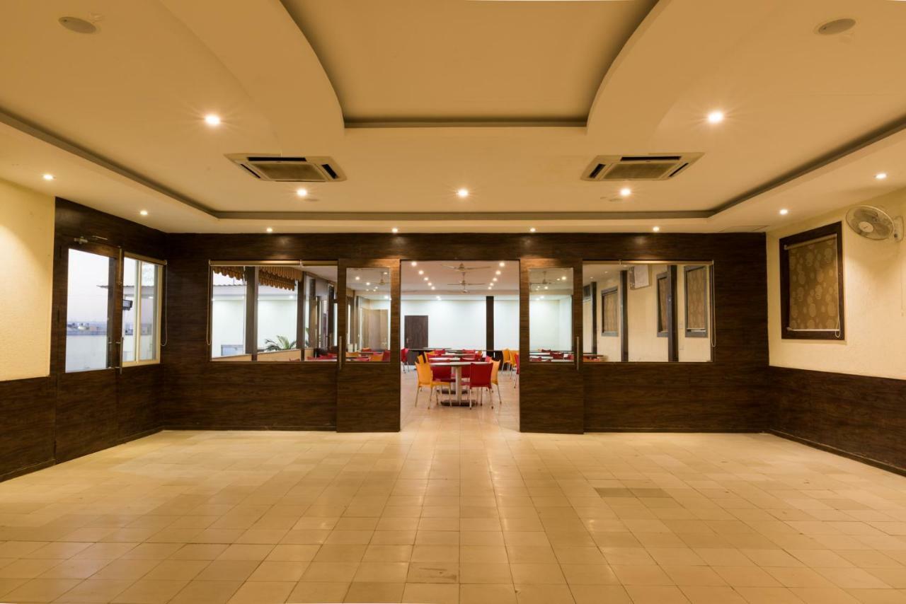 Hotel Drishti,Bhopal Bagian luar foto