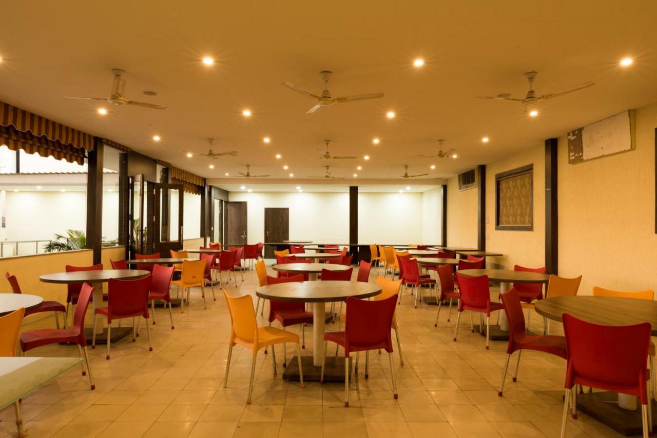 Hotel Drishti,Bhopal Bagian luar foto